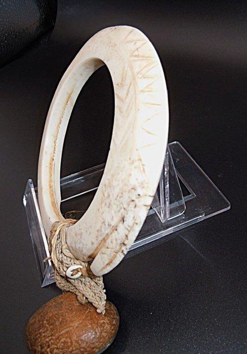 Ring - Wenga - Boiken - Papoea-Nieuw-Guinea (Zonder, Antiek en Kunst, Kunst | Niet-Westerse kunst