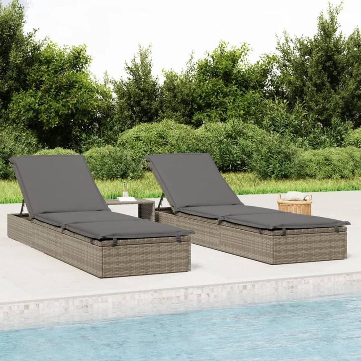 vidaXL Ligbedden 2 st met tafel poly rattan grijs, Jardin & Terrasse, Chaises longues, Envoi