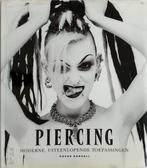 Piercing, Verzenden