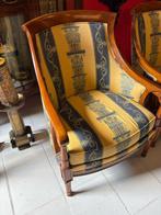 Chaise (3) - Bois, Poussière - 2 fauteuils + repose-pieds
