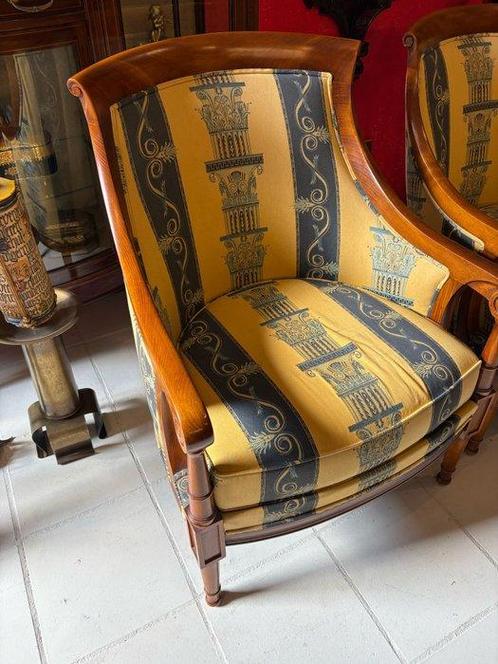 Chaise (3) - Bois, Poussière - 2 fauteuils + repose-pieds, Antiek en Kunst, Curiosa en Brocante