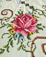 Nappe (13) - 260 cm - 170 cm - Vintage, brodé à la main