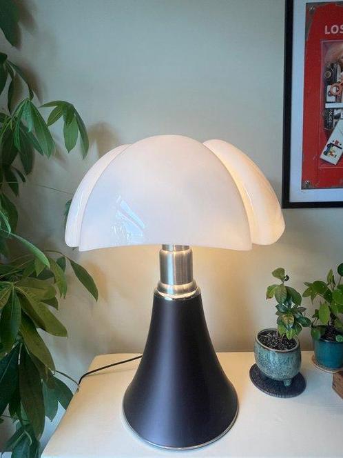 Martinelli Luce - Gae Aulenti - Pipistrello in bronze -, Antiek en Kunst, Antiek | Meubels | Stoelen en Sofa's