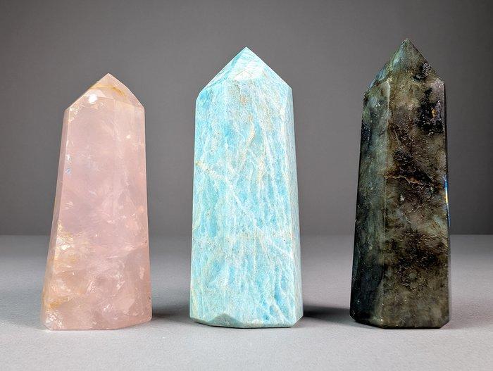 Drietal mineralen: Amazoniet, Labradoriet, Rozenkwarts, Verzamelen, Mineralen en Fossielen