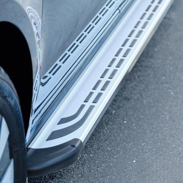 Treeplanken ALU VW TRANSPORTER 2003-2023 L1 beschikbaar voor biedingen