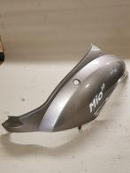 Sym Mio 2011 / Bruin / Achterkap / Links, Fietsen en Brommers, Ophalen of Verzenden, Nieuw, Kap, Overige merken