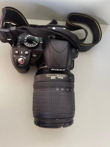 Nikon D3100 + AF-S 18-105 VR Appareil photo reflex numérique beschikbaar voor biedingen
