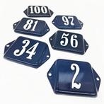 Oud Hollands huisnummer met oortjes blauw-wit, Verzamelen, Verzenden, Nieuw