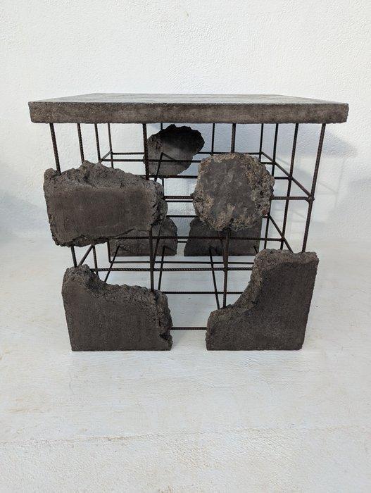 Wallavibe - D.B - Tuintafel - Mesa Cubo G - Arte funcional -, Antiek en Kunst, Curiosa en Brocante