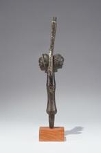 Een houten beeldhouwwerk - Luba - DR Congo (Zonder