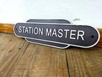 Reclamebord - Stationchef - Gietijzer, Hobby & Loisirs créatifs, Trains miniatures | Échelles Autre