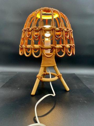Lampe - Lampe Vintage en Rotin - Design Mid-Century Chic -