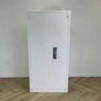 brandwerende kluis /  kast vv 4 legborden en sleutel (hxbxd), Gebruikt