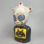 Iwo Rynkiewicz (1970) - Alien - Hand made Ceramic Figure