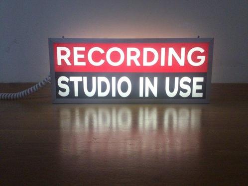 RECORDING STUDIO display - Lichtbak - tweezijdig verlicht -, Antiek en Kunst, Antiek | Wandborden en Tegels