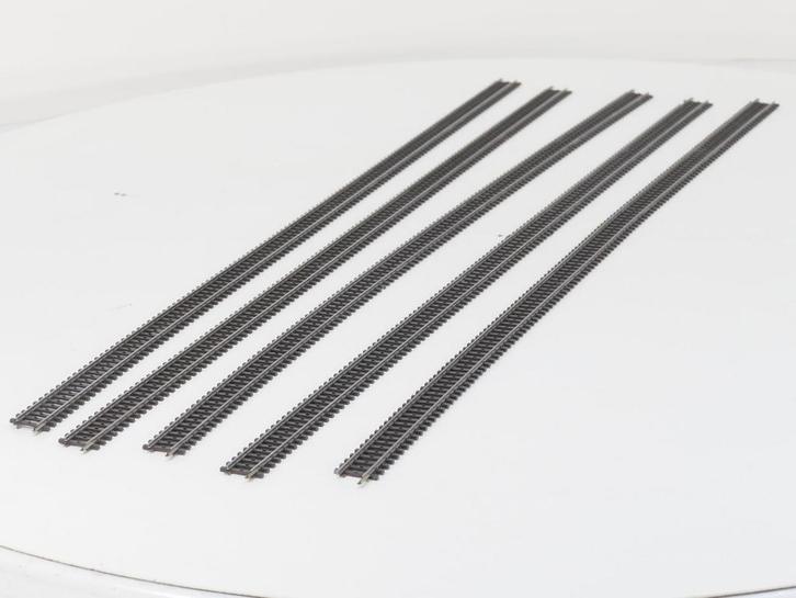 Schaal H0 Märklin 2205 flexibele K-rail 900 mm 5 st. #7748, Hobby en Vrije tijd, Modeltreinen | H0, Rails, Gebruikt, Märklin, Analoog
