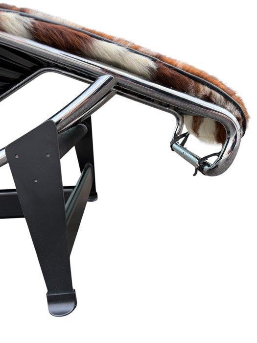 Cassina - Le Corbusier, Charlotte Perriand, Pierre Jeanneret, Antiek en Kunst, Kunst | Designobjecten