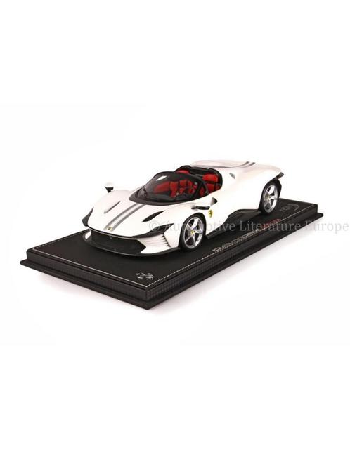 2021 FERRARI DAYTONA SP3 SERIE ICONA BIANCO BBR MODELAUTO, Hobby en Vrije tijd, Modelauto's | 1:18