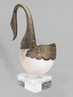 Italiaanse zwanenbeelden met Nautilus-schelp op een 1a, Collections