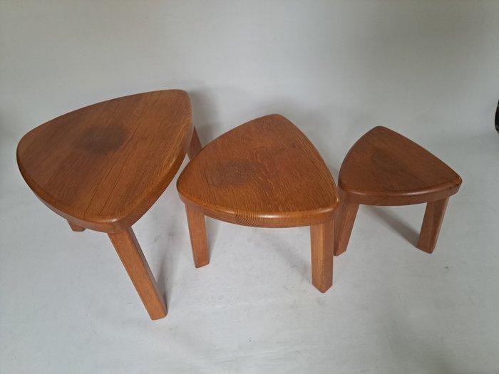 Tables gigognes - Chêne - Trois petites tables dappoint, Antiquités & Art, Art | Objets design