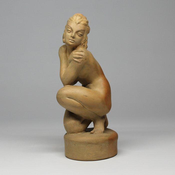 Bed Ceramics - Beeldje, Art deco woman - 20.5 cm -, Antiek en Kunst, Antiek | Glaswerk en Kristal