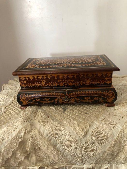 Doos - Hout, Belangrijke Sorrentina-doos uit het begin van, Antiek en Kunst, Curiosa en Brocante