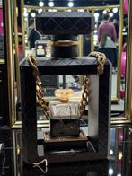 Art Stray-Nos - « Chanel ,Trop précieux pour être porté »