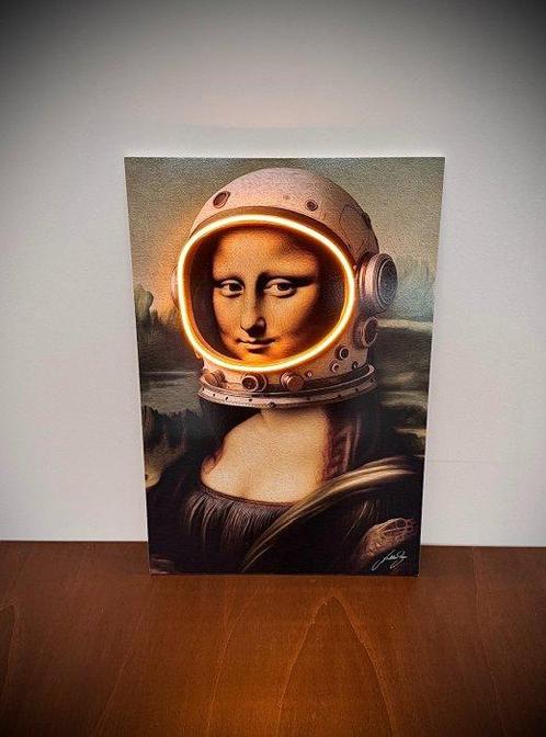 LEDMansion (1995) - Gioconda Astronaut Led Wall Art, Antiek en Kunst, Curiosa en Brocante