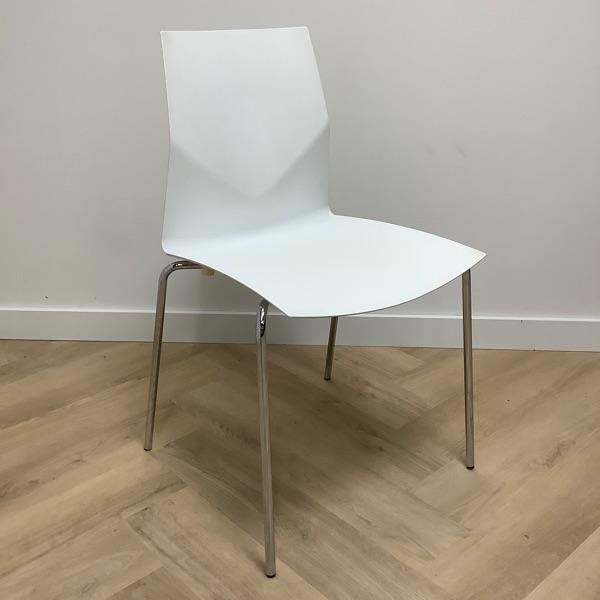 Four Design stapelstoel, wit - chroom, Huis en Inrichting, Stoelen, Gebruikt, Eén