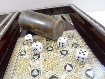 Backgammon Jacquet Tric Trac, avec 30 palets os 1 gobelet 4
