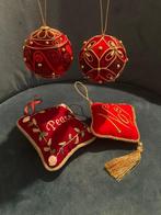 Kerstdecoratie (8) - Twee engelenmuzikanten, twee ballen en, Diversen, Nieuw