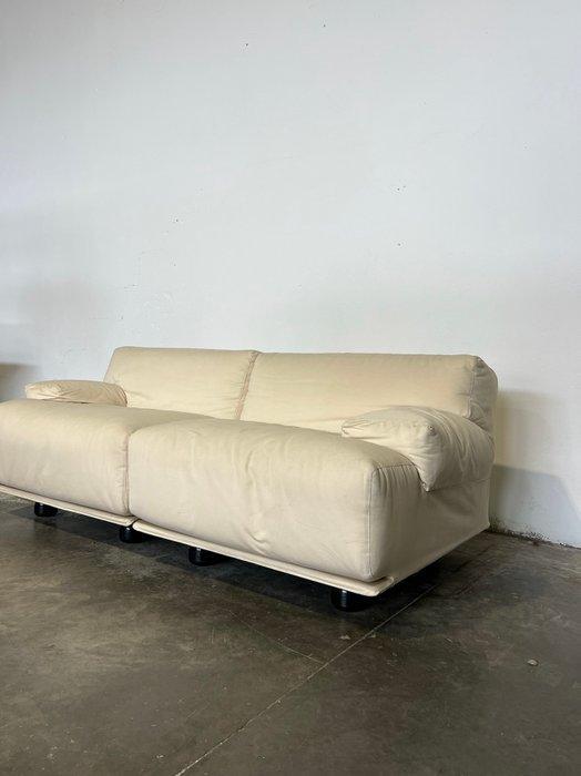 Cassina - Vico Magistretti - Sofa (2) - Textiel, Antiek en Kunst, Kunst | Designobjecten
