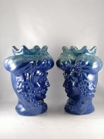Vaas (2) - Majolica - Paar Moorse hoofden, Antiek en Kunst