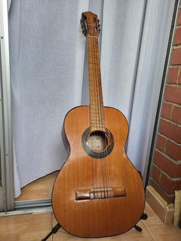 Ispana - Jerez - - Guitare flamenco - Espagne - 1950 (Sans beschikbaar voor biedingen