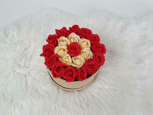 Flower soap in kado verpakking, rond Large, Huis en Inrichting, Overige Huis en Inrichting, Nieuw, Ophalen of Verzenden