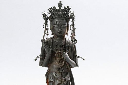 Kwan Yin (Guanyin) Statue – With Ornate Metal Crown -, Antiek en Kunst, Antiek | Overige Antiek