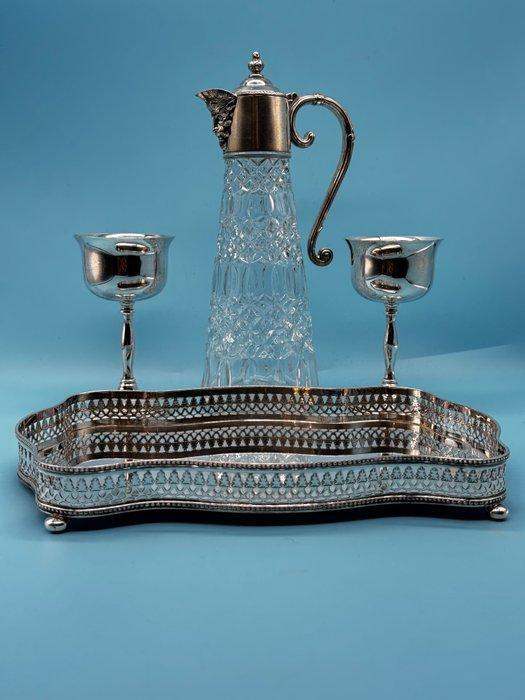 Classic Crystal Decanter Set with Silver Plating, English, Antiek en Kunst, Antiek | Meubels | Tafels