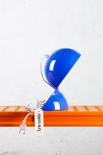 Artemide - Vico Magistretti - Tafellamp - Dalù - Blue Klein