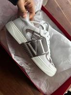 Valentino - Valentino Garavani - Sneakers - Maat: EU 39 -