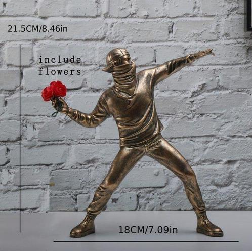 Statue, After Bansky - Flower thrower - 21.5 cm - Résine, Antiek en Kunst, Curiosa en Brocante