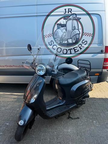 Scooter A Klasse / Geen Rijbewijs beschikbaar voor biedingen