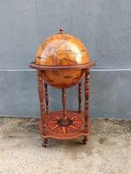 Bar - Hout, pasta - Globevormige bar, lade voor likeuren, Antiek en Kunst