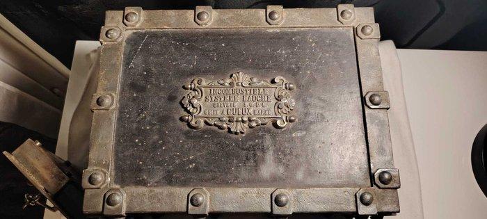 Bauche - Brandkast - Smeedijzer - Dubbele aanwezigheid van, Antiek en Kunst, Antiek | Overige Antiek