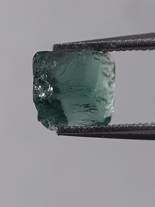 Natural Green Apatite - 0.56 ct - Rough Gemstone - unheated, Collections, Minéraux & Fossiles, Envoi