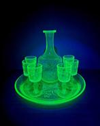 Portieux - Service à digestif en verre uranifère - Drinkset