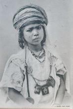 508 Oude ansichtkaarten Algerije Portret van vrouw, kind,, Gelopen