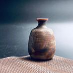Flesvaas - Steengoed, ongeglazuurd, houtgestookt - Japan -
