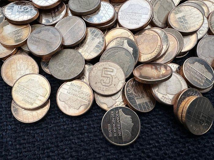 Nederland. Partij 5 Gulden munten Koningin Beatrix (200, Postzegels en Munten, Munten | Nederland