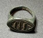 Middeleeuwen, kruisvaardersperiode Brons Apotropaïsche, Antiek en Kunst