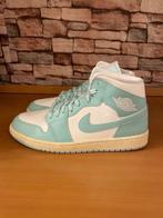 Nike - High-top sneakers - Maat: Shoes / EU 43